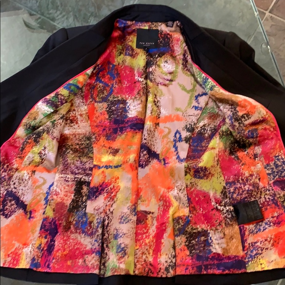 SOLD❌Ted Baker Gold Button Blazer - Picture 6 of 8